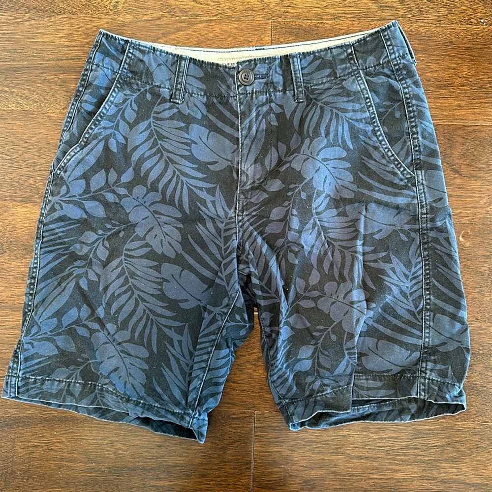 American Eagle Navy Colored Classic Fit Shorts Size 30 Waist